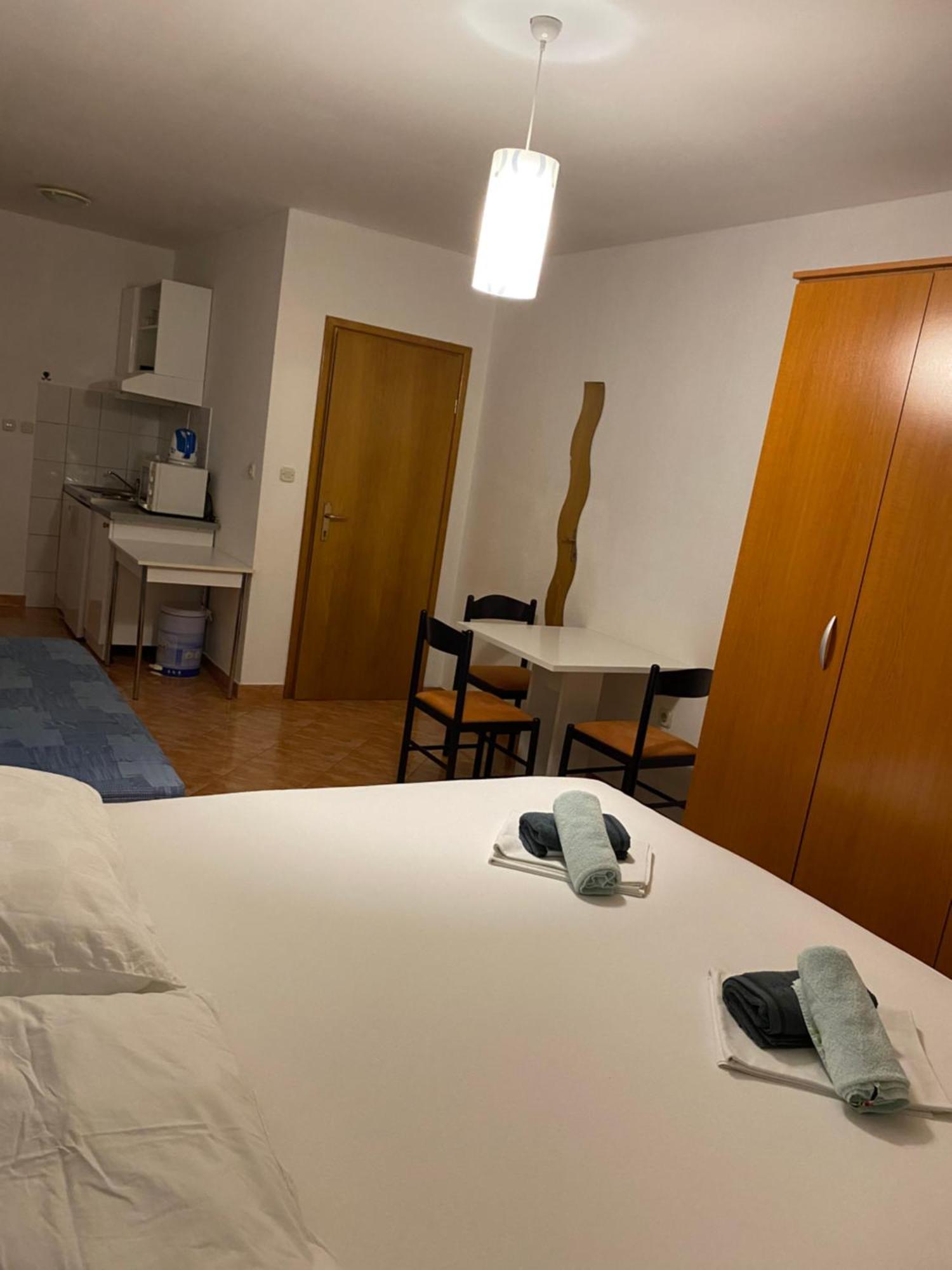 Apartmani Jukanovic Baška Voda Exteriör bild