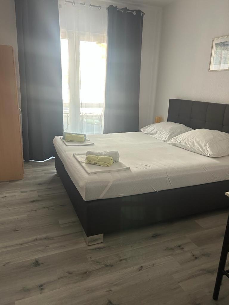 Apartmani Jukanovic Baška Voda Exteriör bild