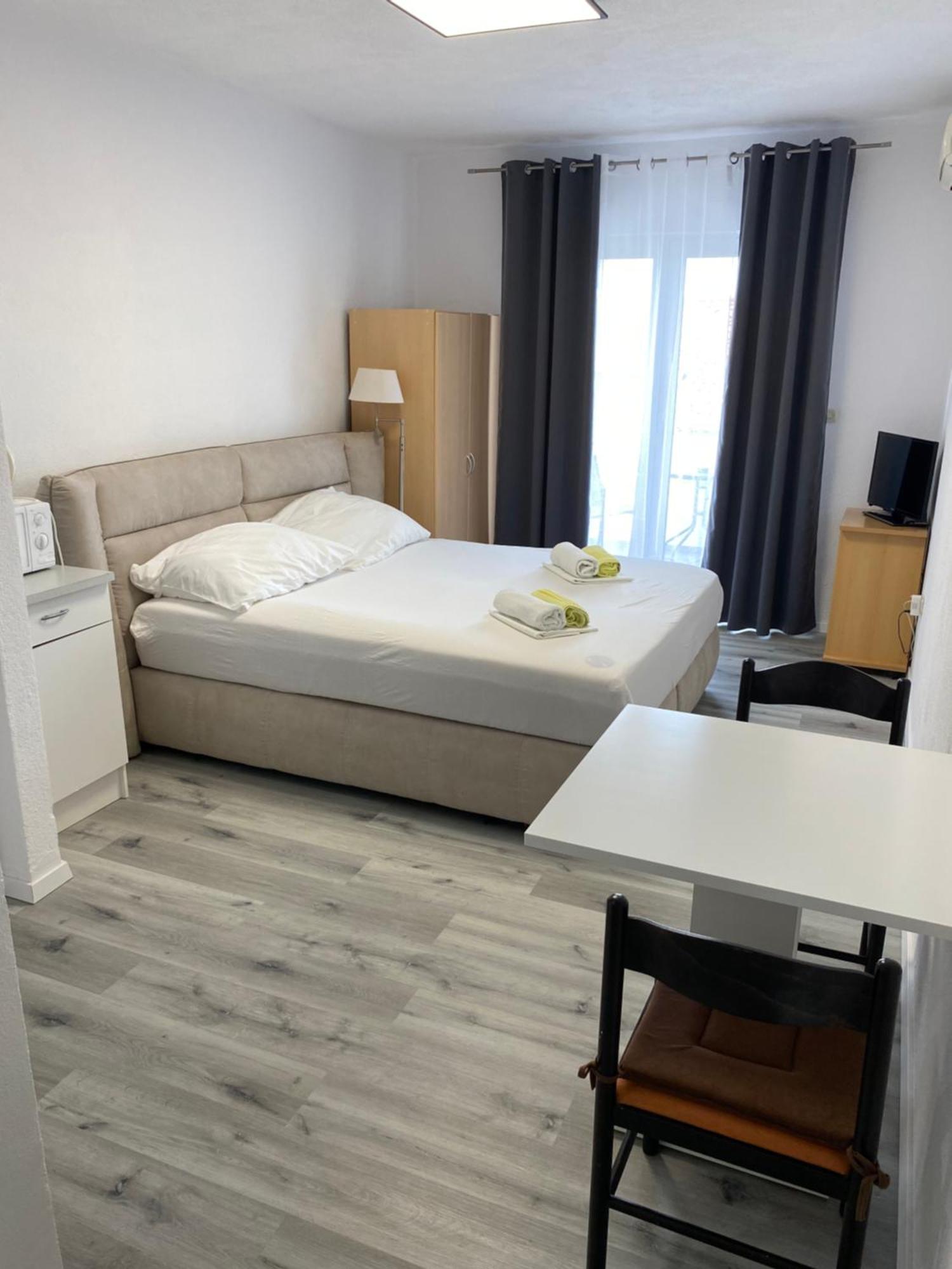 Apartmani Jukanovic Baška Voda Exteriör bild