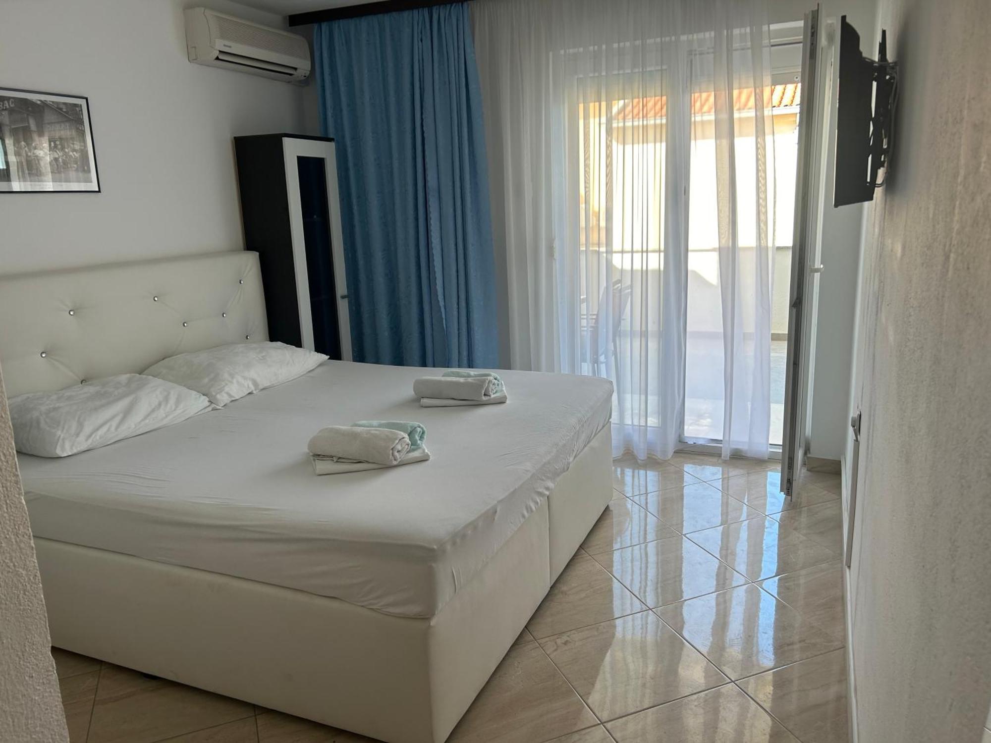 Apartmani Jukanovic Baška Voda Exteriör bild